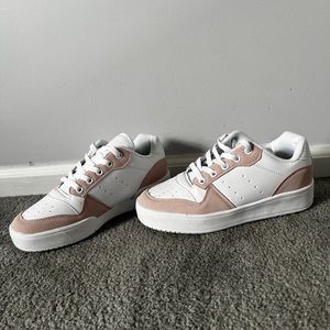 NWOT sneakers